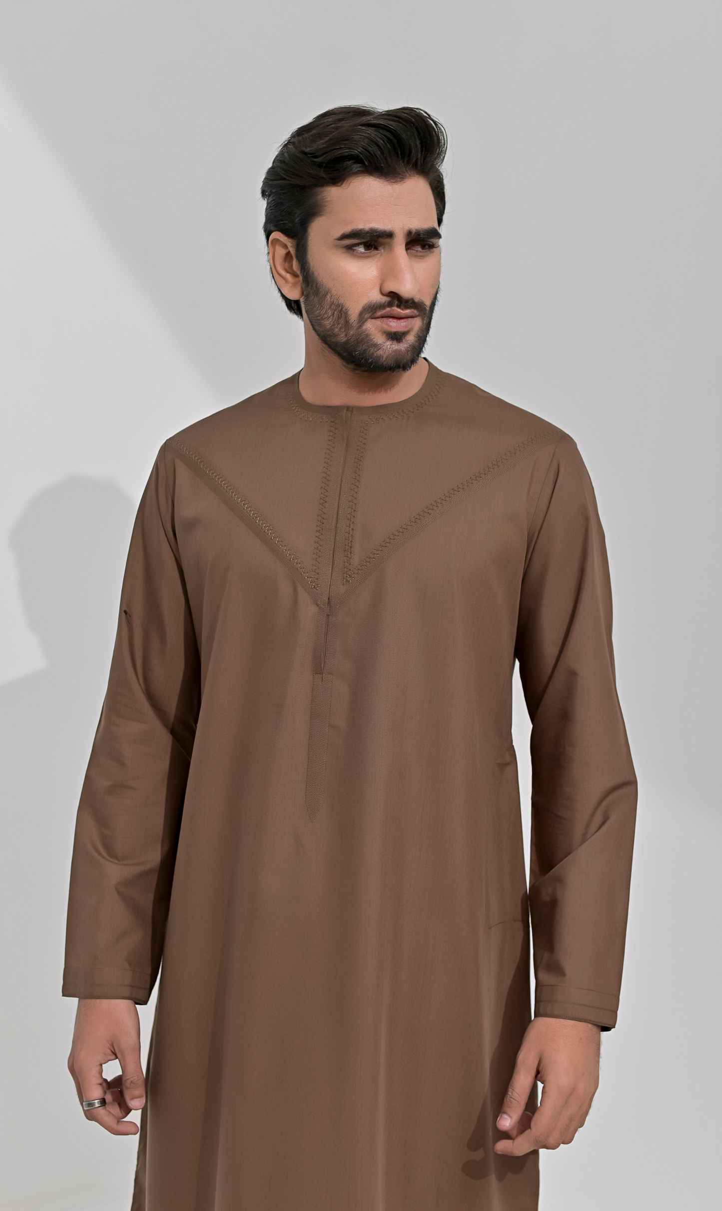 Modern Emirati Kandura (Embroidered)
