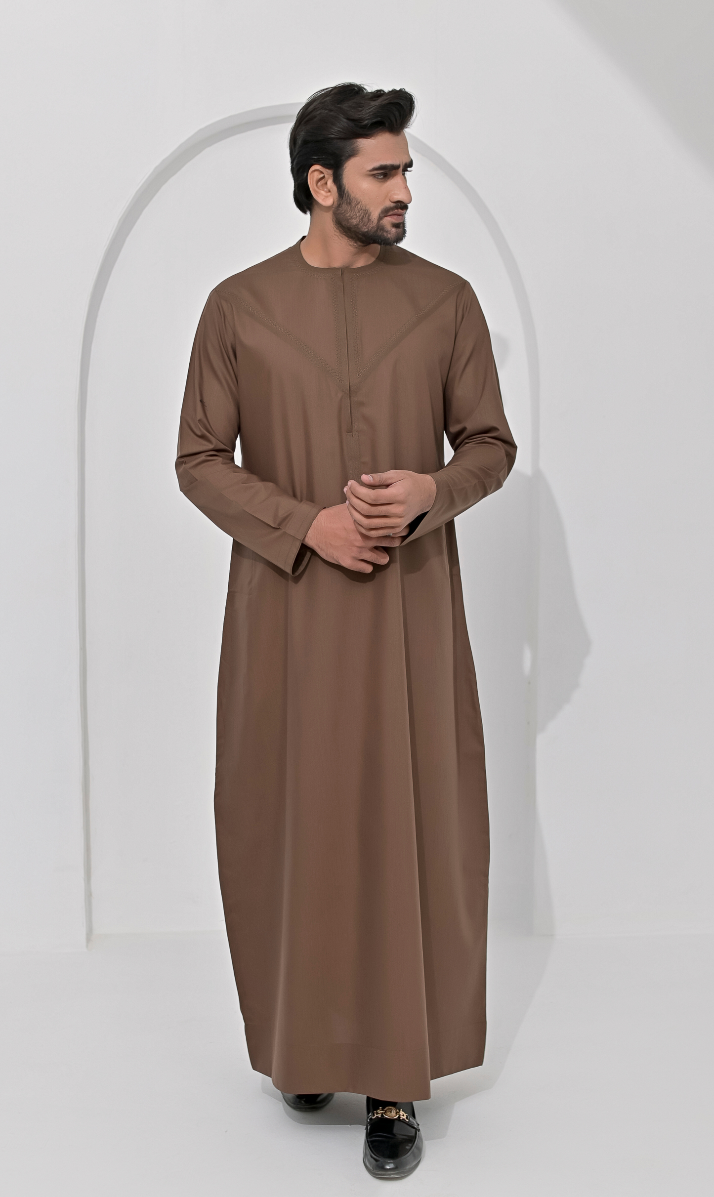 Modern Emirati Kandura (Embroidered)